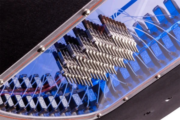 Sierra BioSystems Shasta Oligo - Photo of the Shasta DNA/RNA Synthesizer